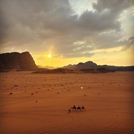 Rum Solaris Bubbles Camp Wadi Rum Extérieur photo